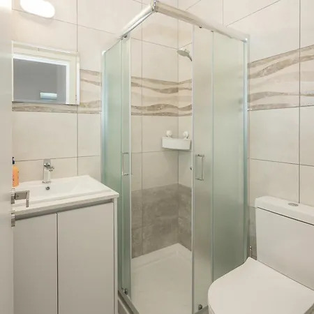 Rotiana 3bed With Roof Garden And Bbq Aradhippou