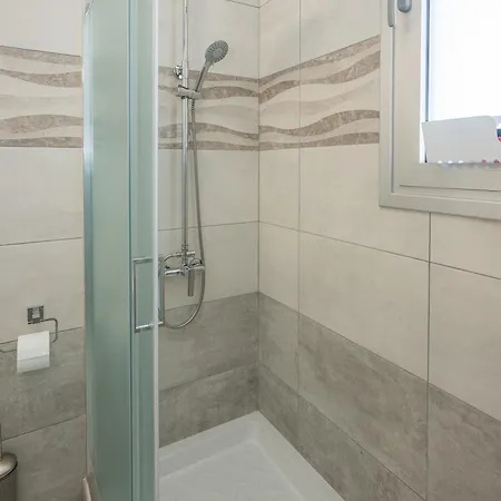 Apartment Rotiana 3bed With Roof Garden And Bbq *