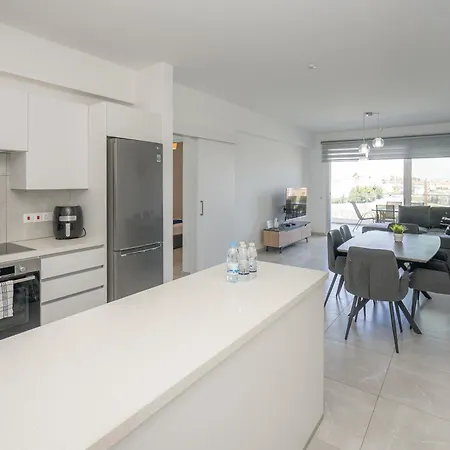Rotiana 3bed With Roof Garden And Bbq *