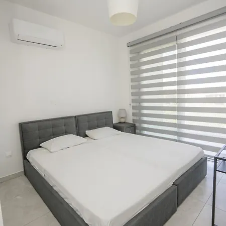Rotiana 3bed W Roof Garden