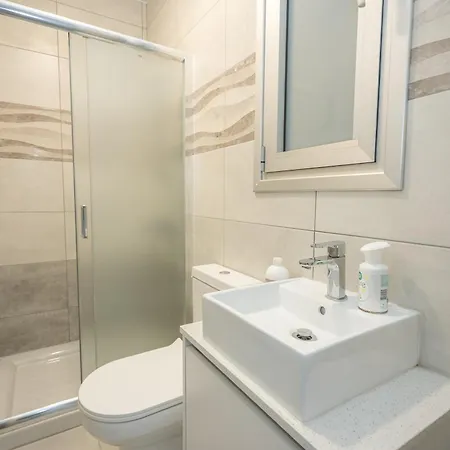 Rotiana 3bed W Roof Garden Appartamento