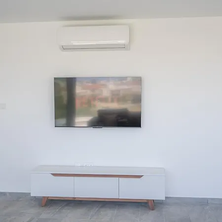Rotiana 3bed W Roof Garden Apartment *