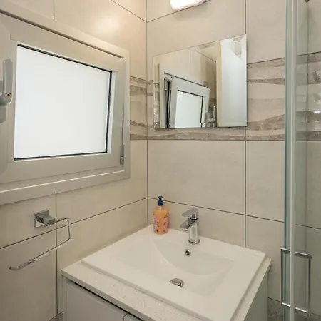 Rotiana 3bed W Roof Garden