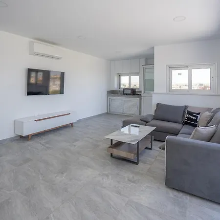 Rotiana 3bed W Roof Garden *