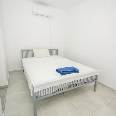 Rotiana 3bed W Roof Garden