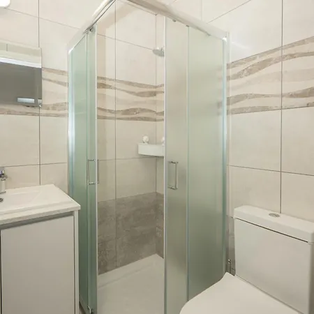 Rotiana 3bed W Roof Garden *